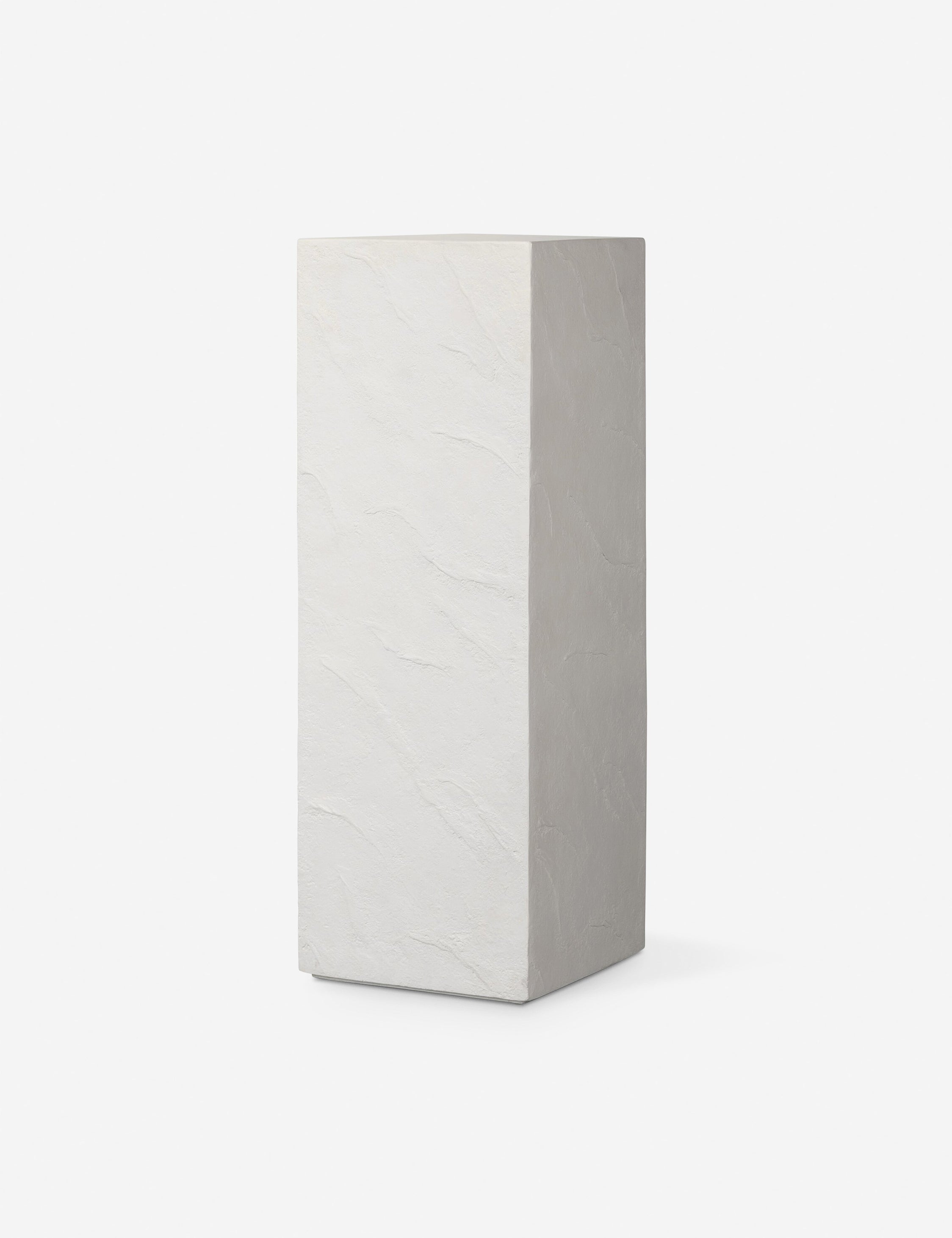 #color::white #size::large