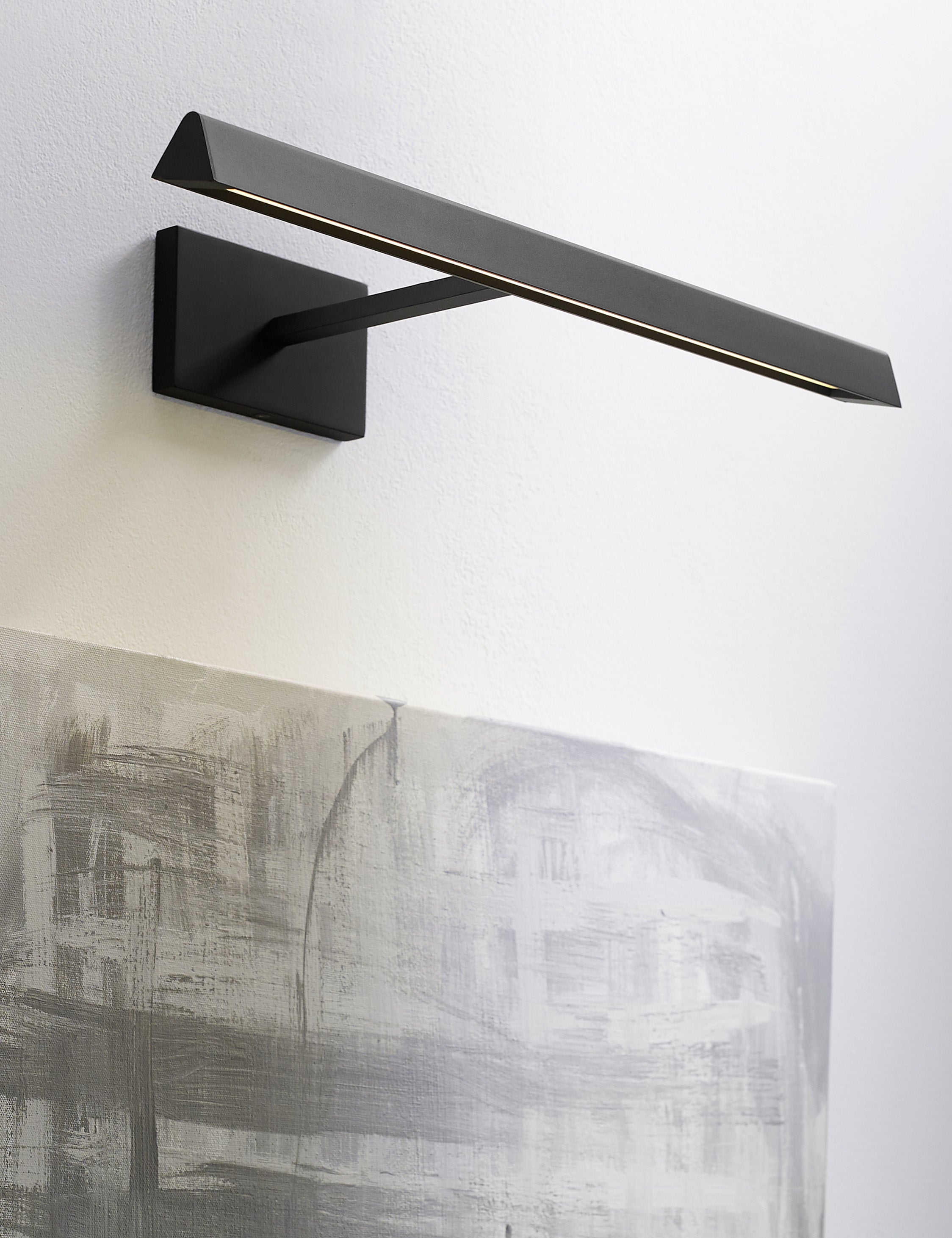 #color::black #size::18-w