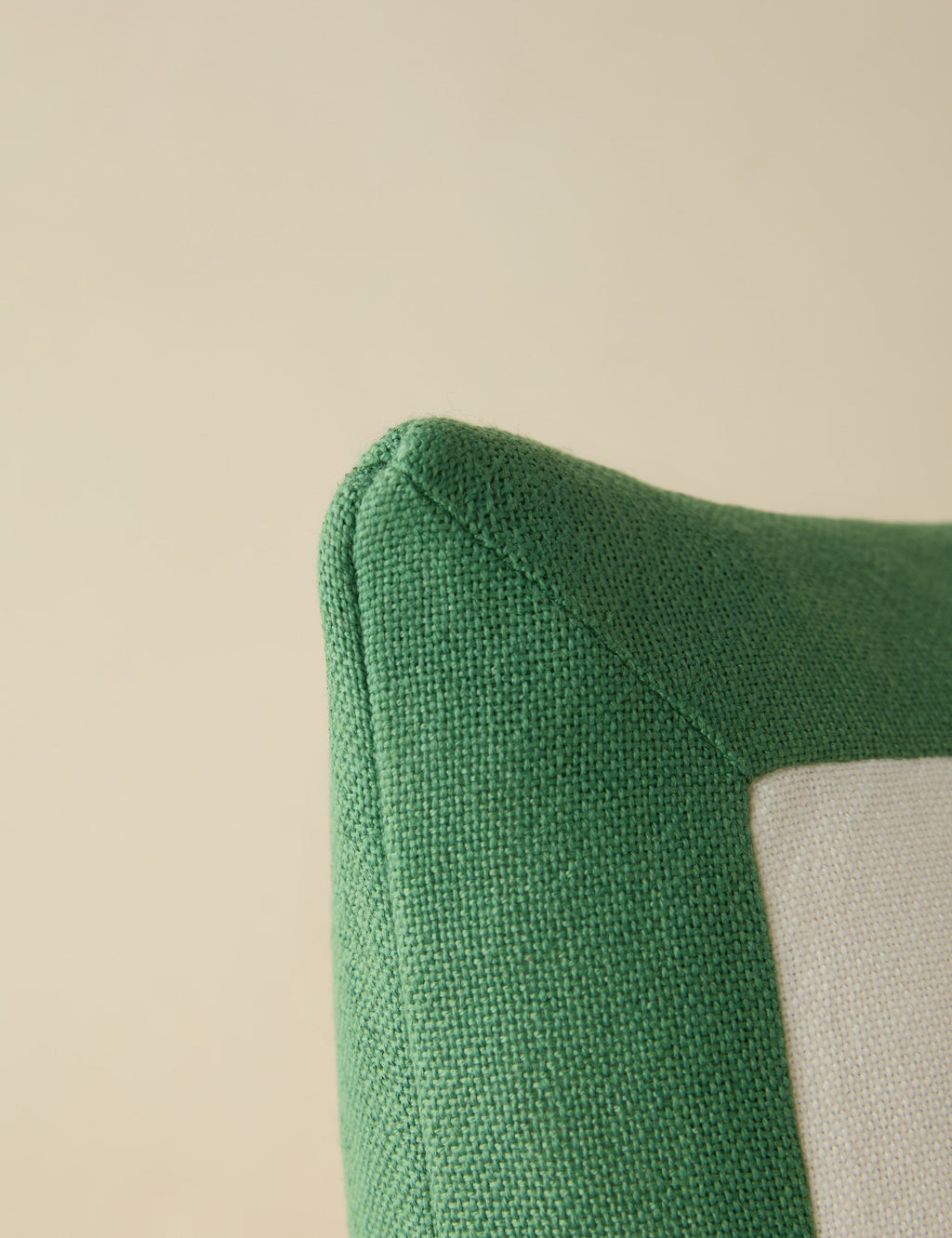 #color::green #size::square #size::lumbar