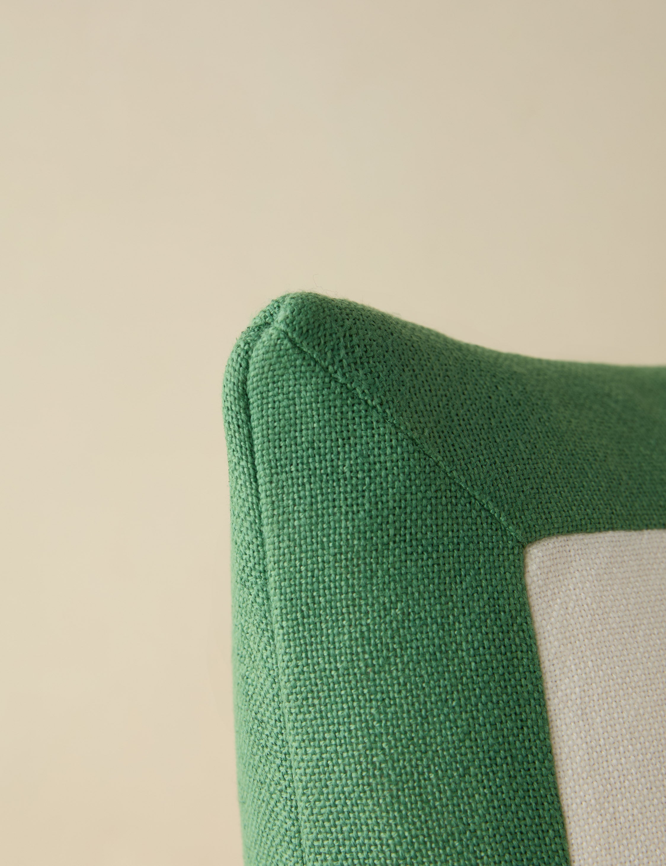 #color::green #size::square #size::lumbar