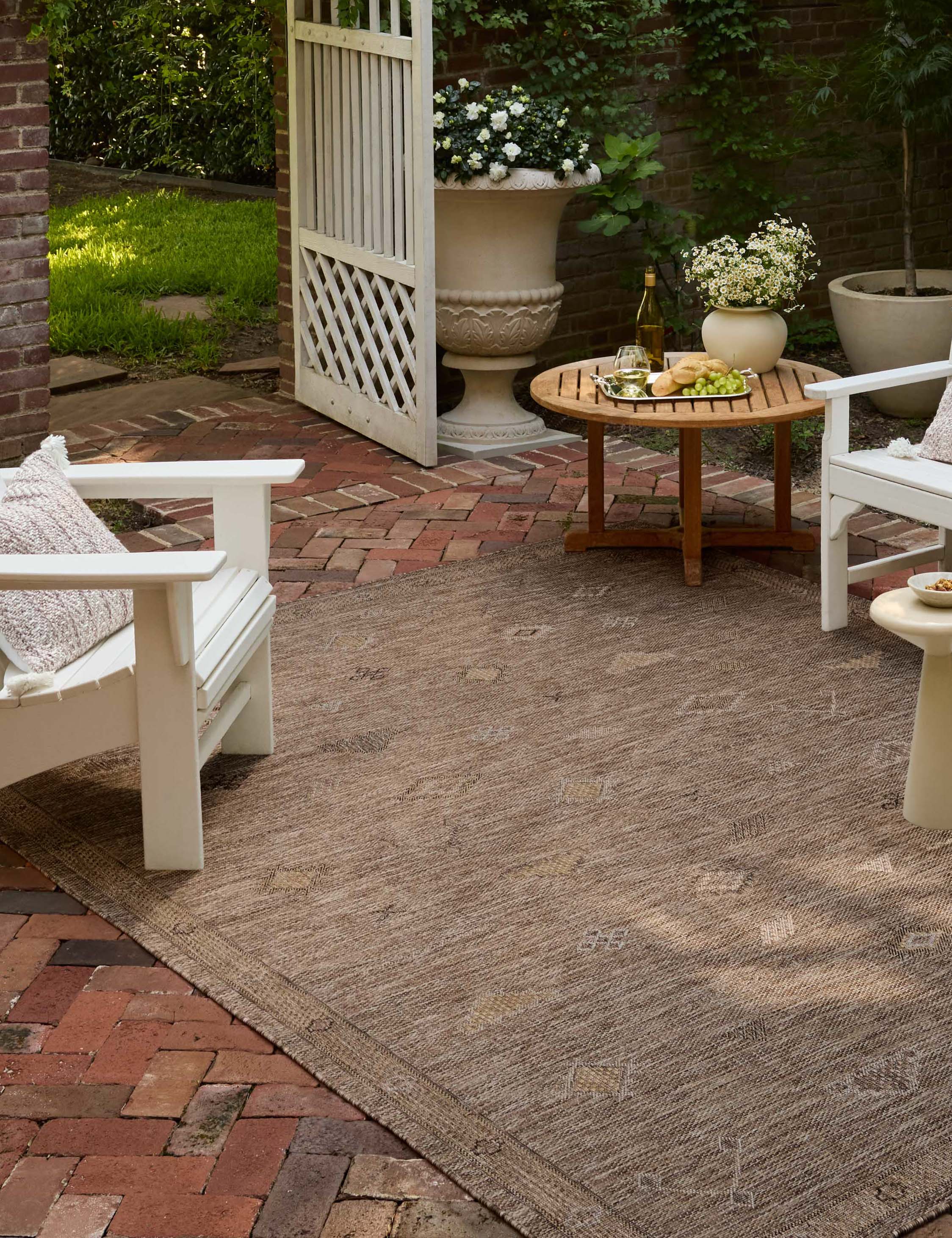 #color::natural-and-sand #size::2-3--x-3-9- #size::3-6--x-5-6- #size::5--x-7-3- #size::6-7--x-9-4- #size::7-10--x-10- #size::9-2--x-13- #size::11-6--x-15-