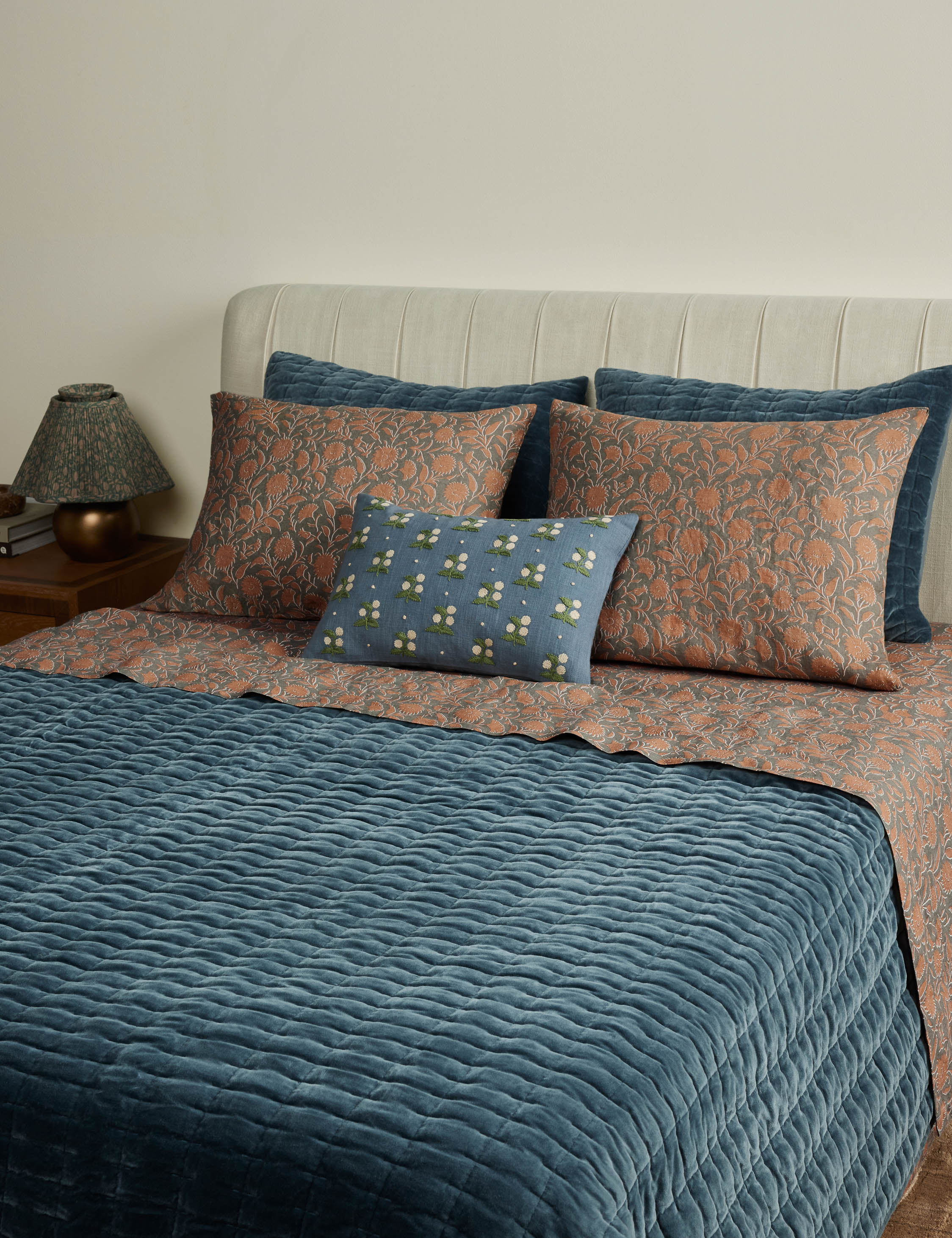 #color::blush-and-jade #size::queen #size::king #size::cal-king