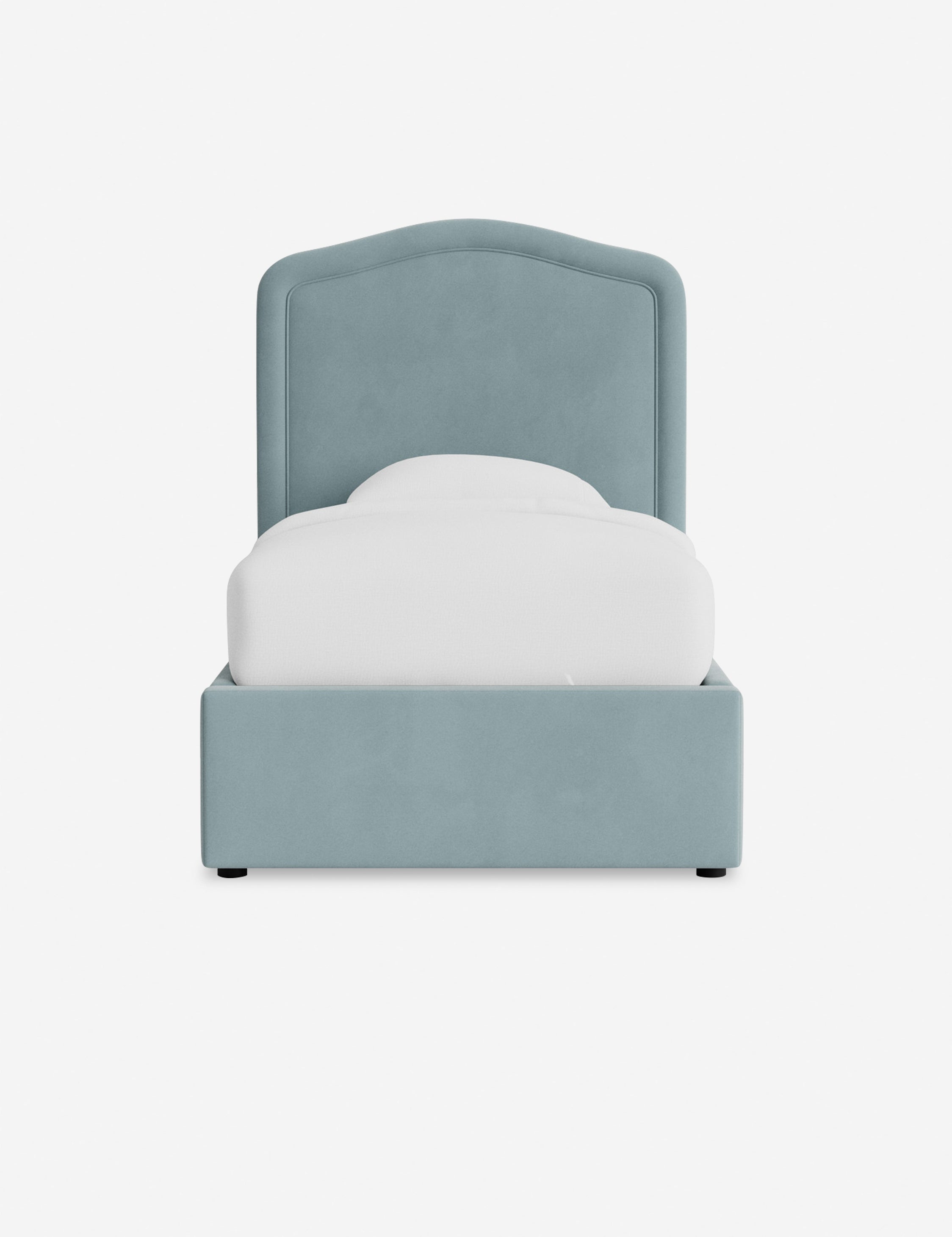 #color::sky-blue-classic-velvet #size::twin