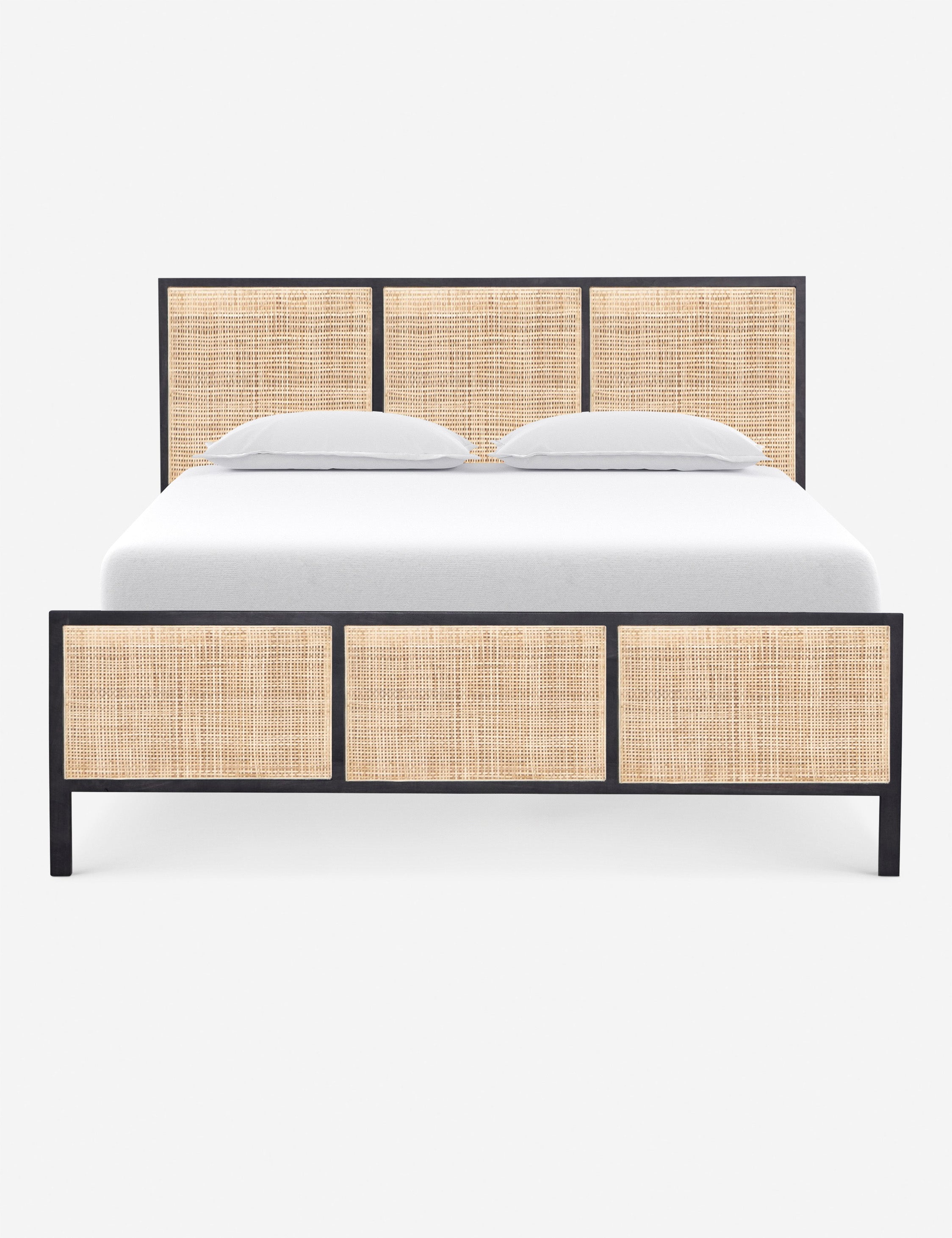 #color::black-and-natural #size::king #size::queen