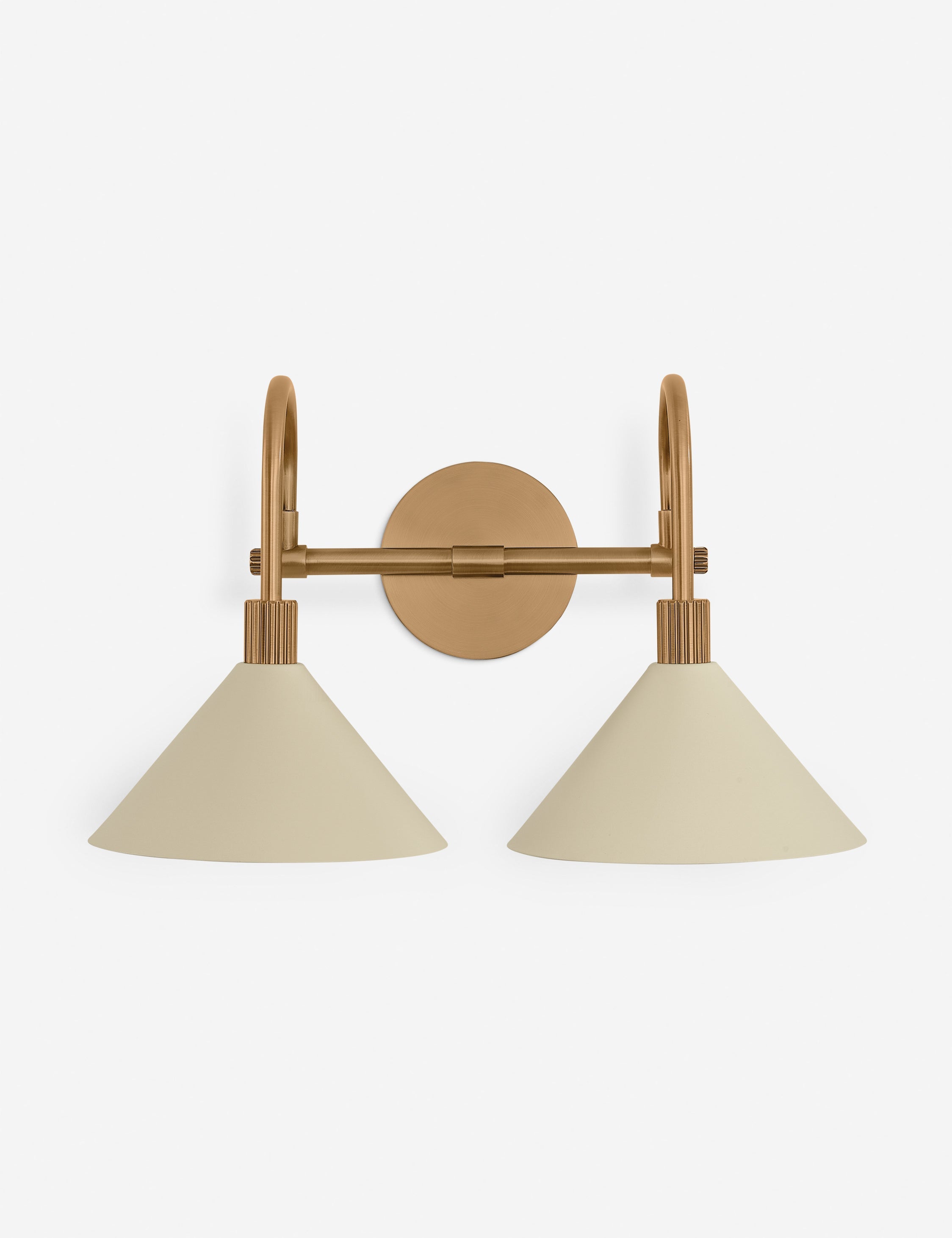 #color::antique-brass-and-cream #size::2-light