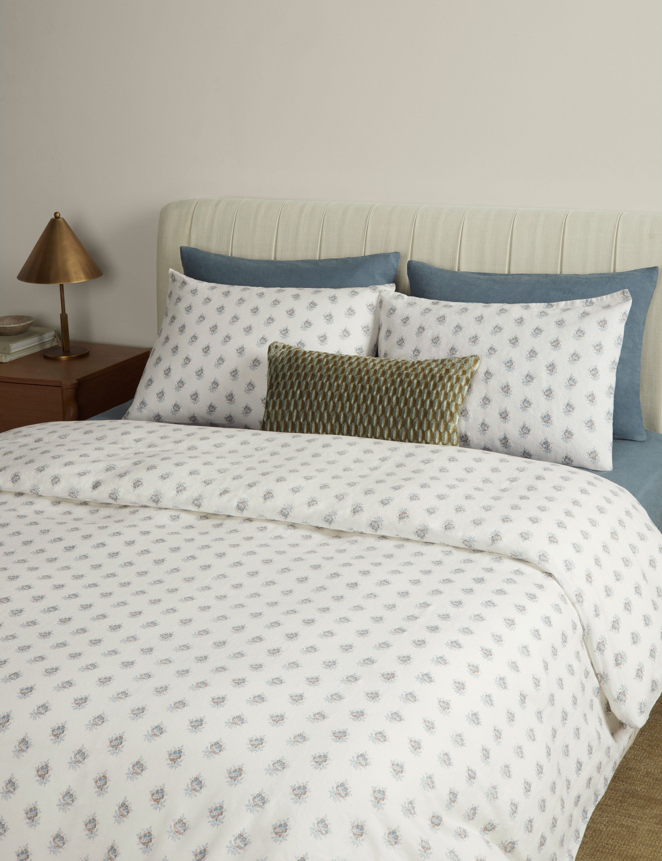 #color::ivory-and-denim #size::standard #size::king