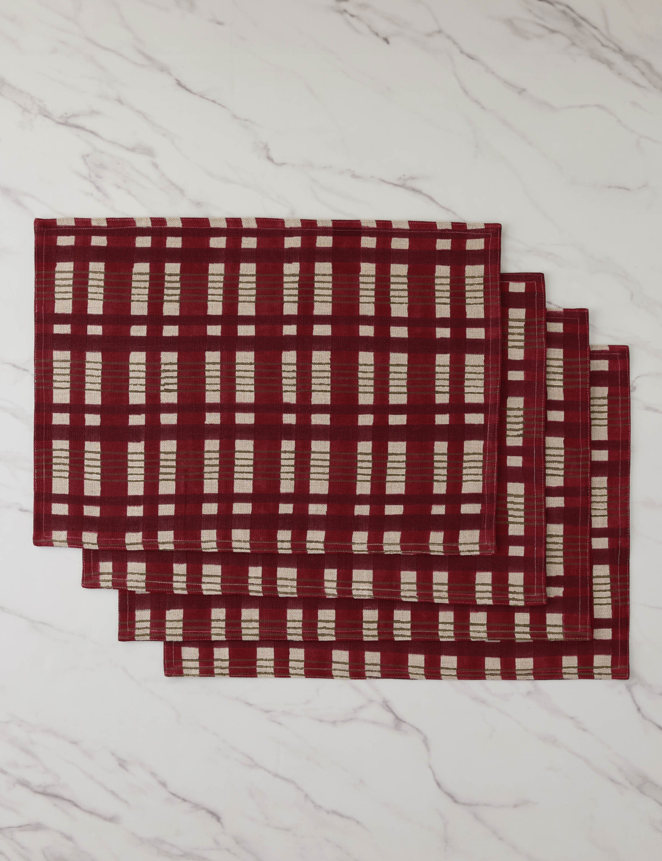 #color::cherry #style::placemat--set-of-4