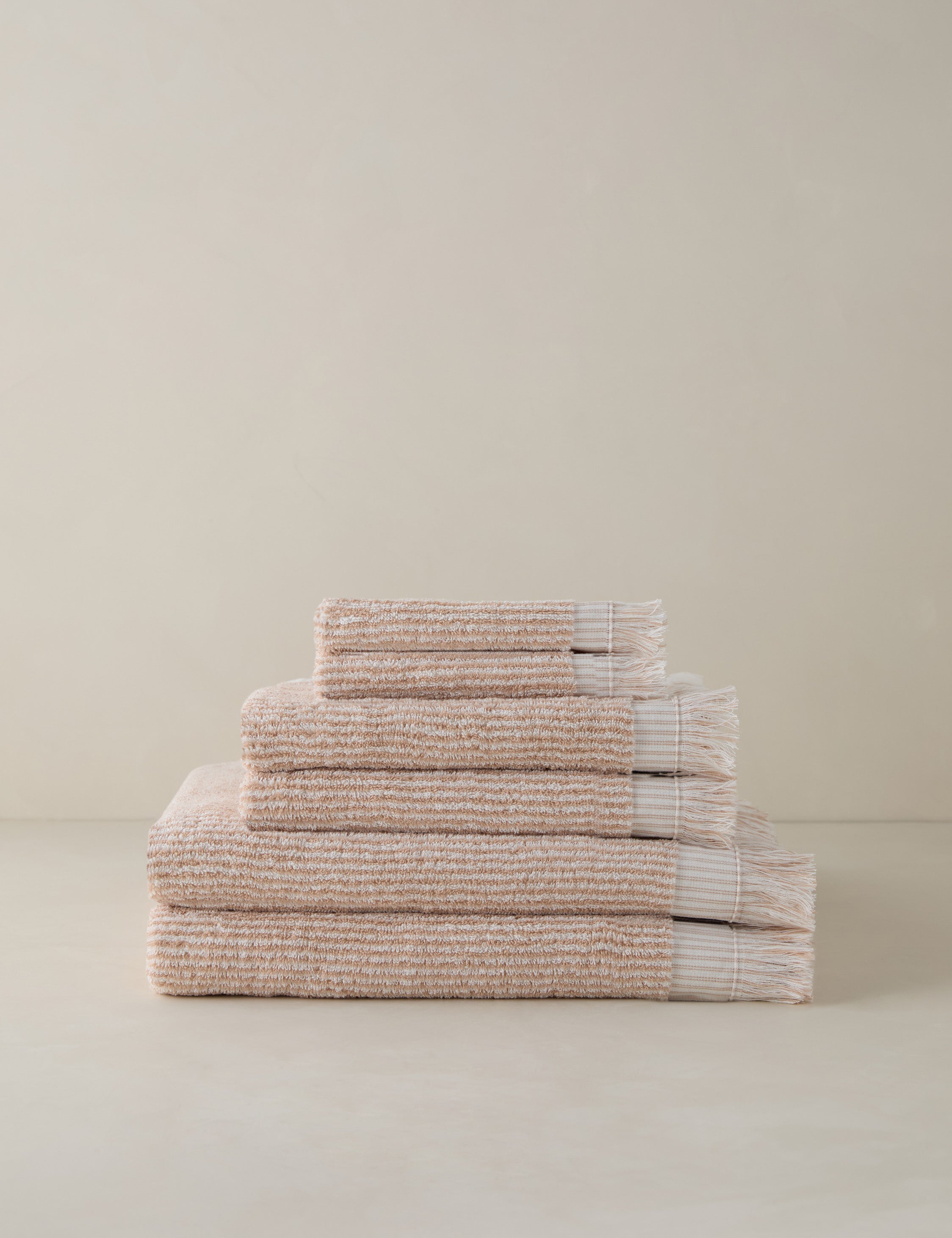 #color::blush #style::bath-sheet #style::bath-towel #style::hand-towel #style::washcloth #style::towel-set