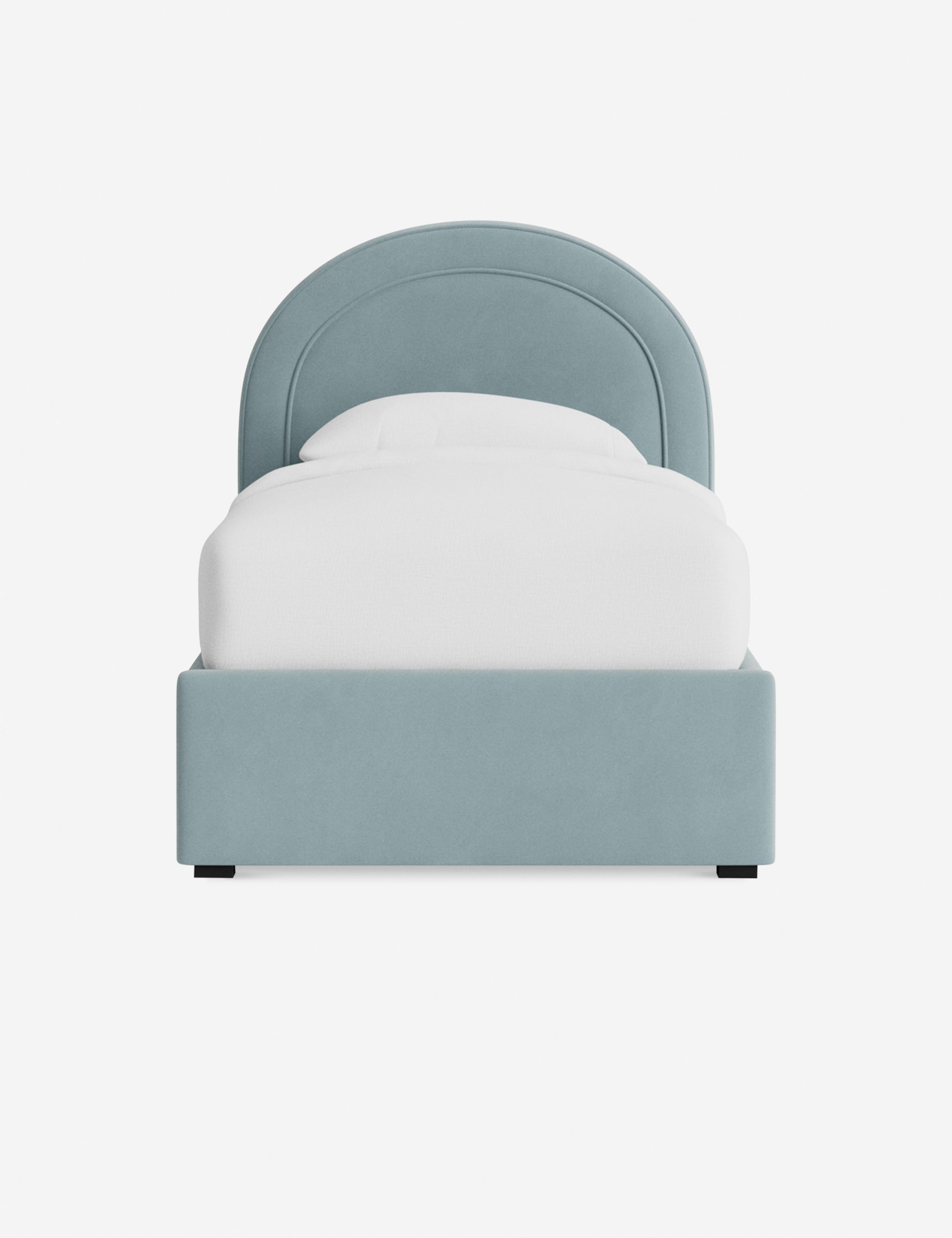 #color::sky-blue-classic-velvet #size::twin