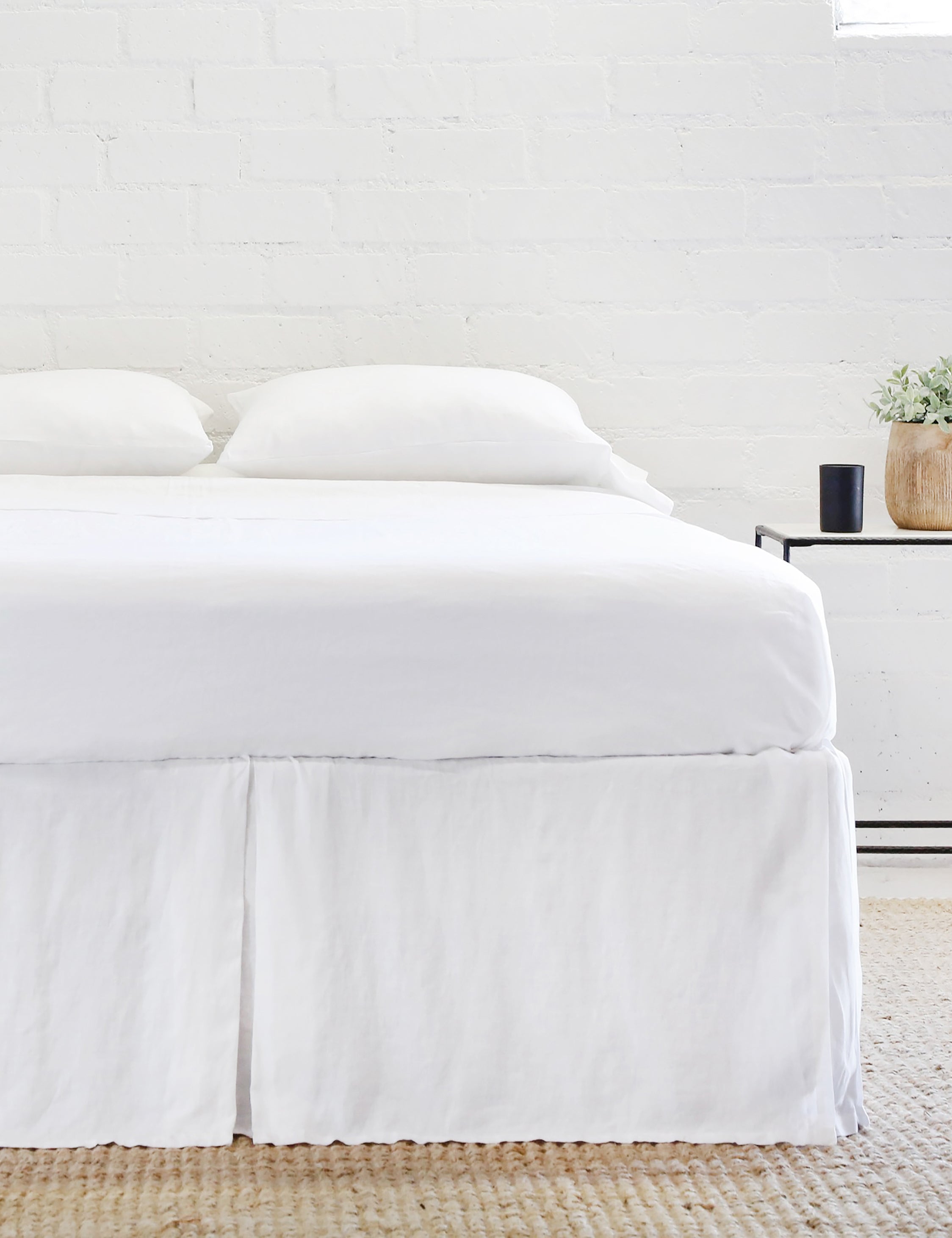 #color::white #size::king #size::queen #size::twin